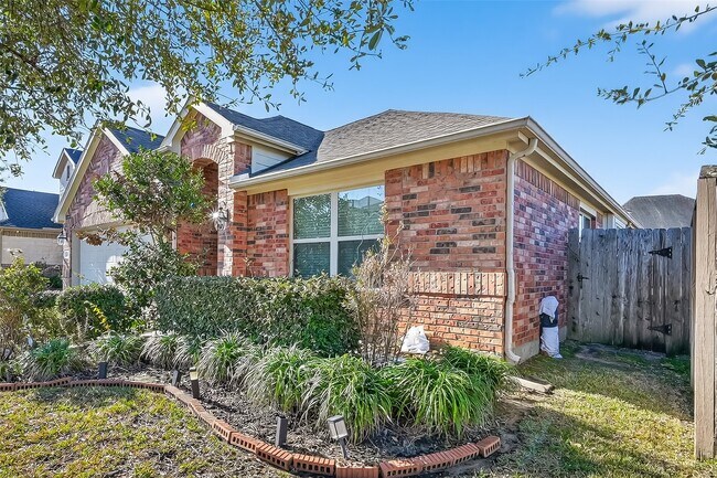 Building Photo - 18139 Swallow Spgs Wy