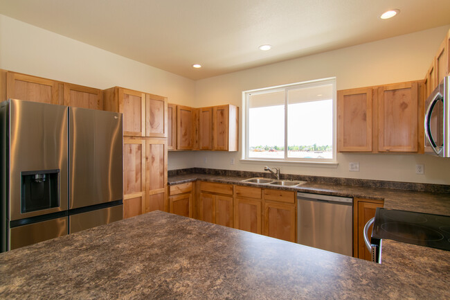 Building Photo - 2055 Moon Rise Dr