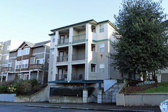 Building Photo - Academia Place