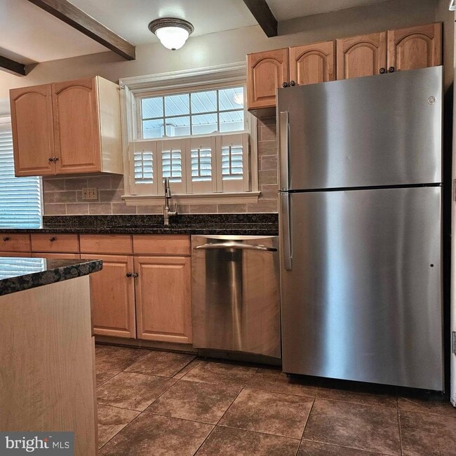 Building Photo - 6602 Huntsman Blvd