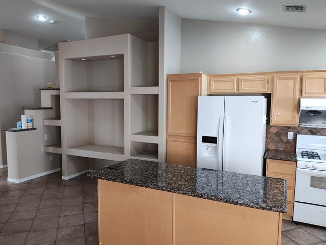 Building Photo - Upgraded Single Story house for rent