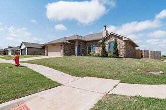 Building Photo - 4701 Apatite Bluff Dr