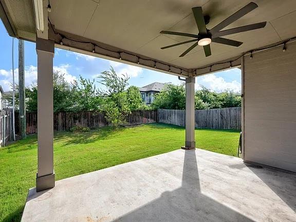 Building Photo - 528 Ayinger Ln