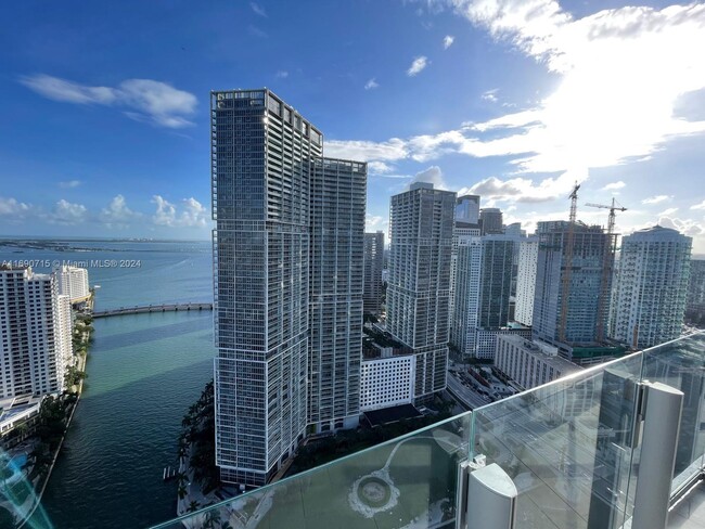 Building Photo - 300 Biscayne Blvd Way