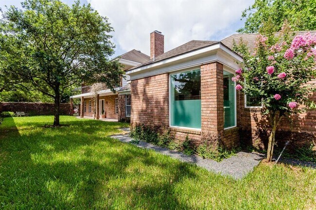 Building Photo - 3822 Overbrook Ln