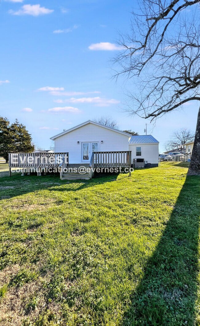 Building Photo - 15 Walker Ave