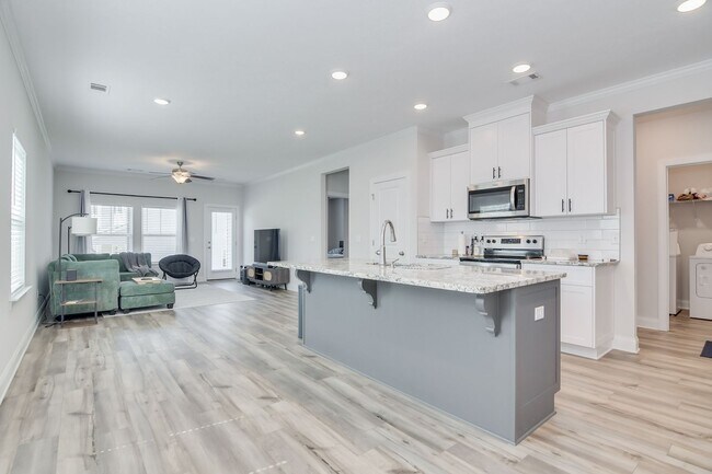 Building Photo - 2 Bed 2 Bath Ranch Home