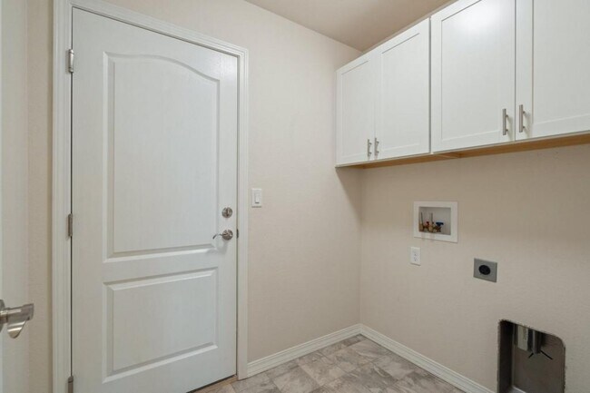 Building Photo - 5336 Wild Sage Grove