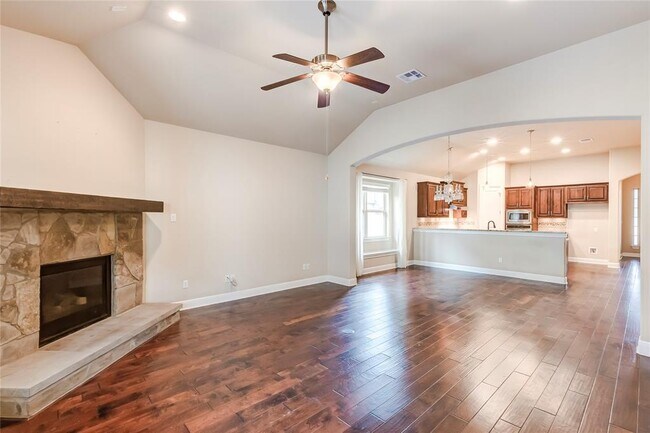 Building Photo - 4103 Front Range Ln