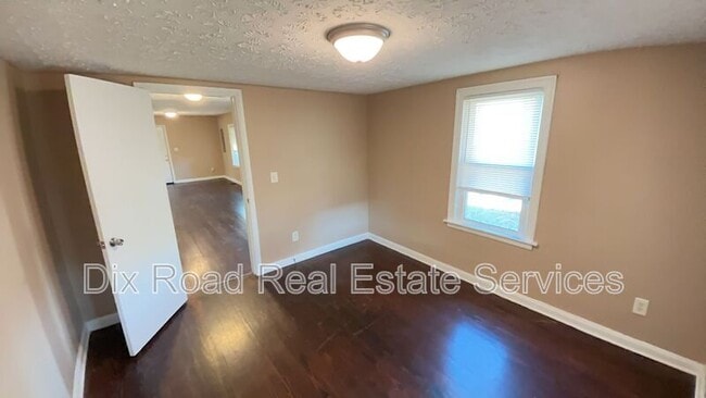 Building Photo - 1219 Azel Ave