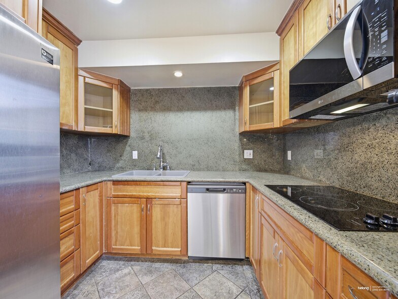 Building Photo - 4610 Densmore Ave