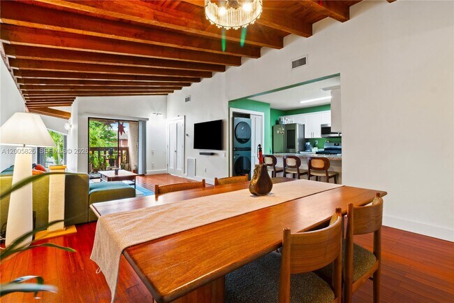 Building Photo - 6614 SW 114th Pl