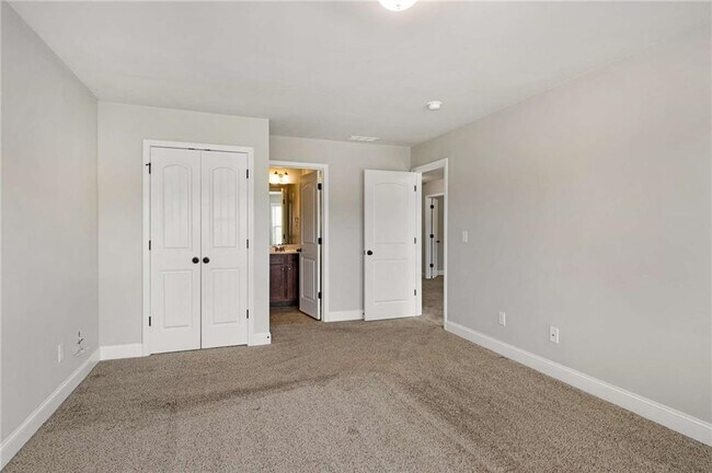 Building Photo - 829 Overlook Path Ln