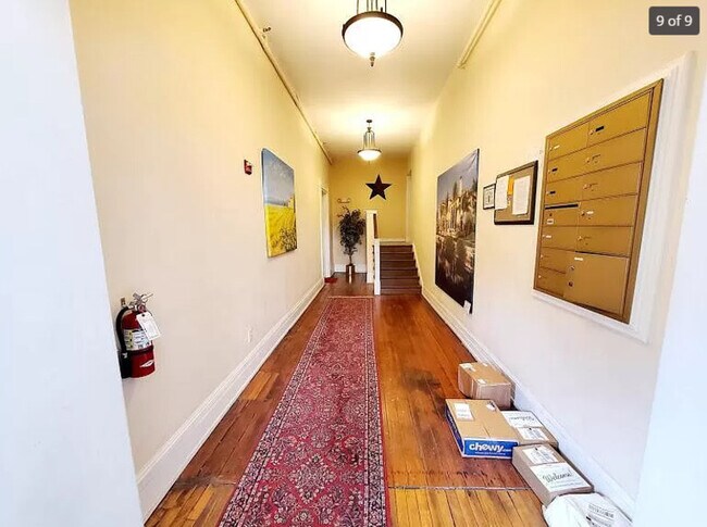 Building Photo - 219 N 19th St