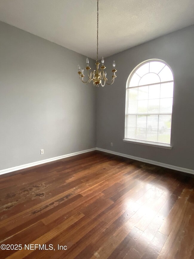 Building Photo - 12976 Chets Creek Dr S