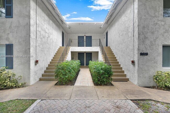 Building Photo - 8609 SW 68th Ct