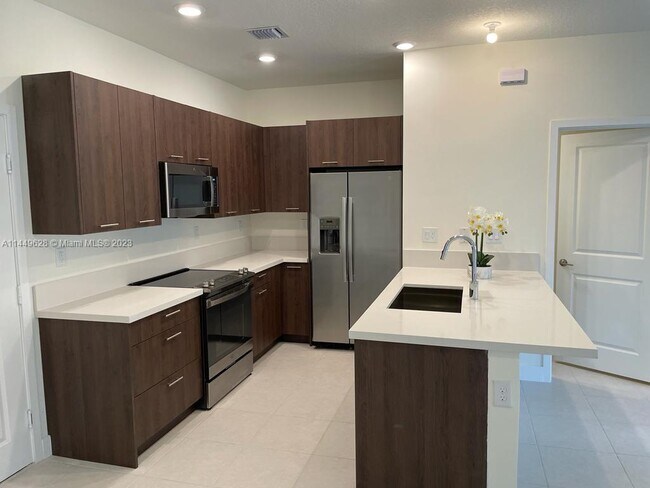 Building Photo - 4657 NW 83rd Pky