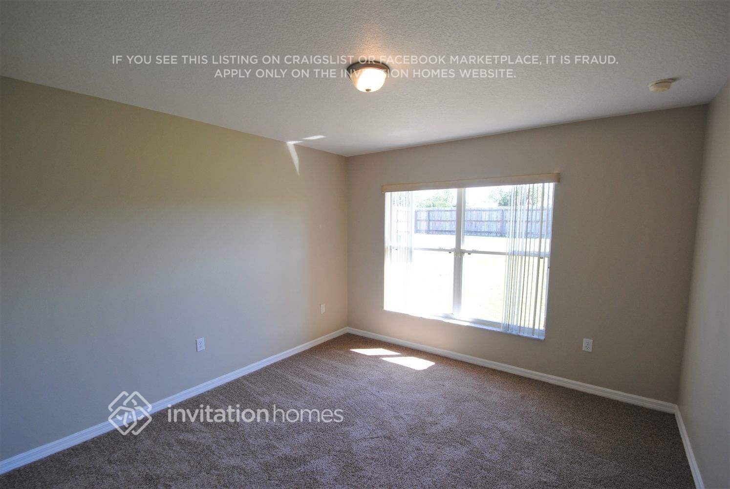Building Photo - 13343 Biscayne Dr