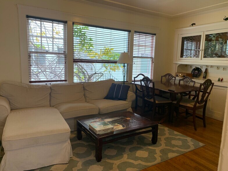 Building Photo - 2542 Hillegass Ave