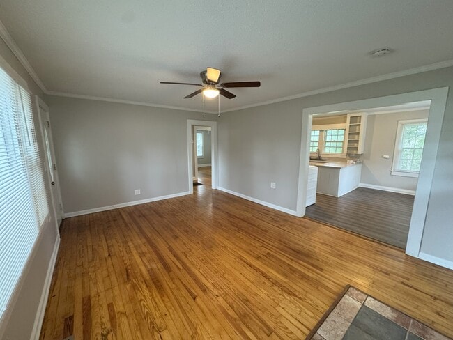 Building Photo - 109 Hillcrest Dr