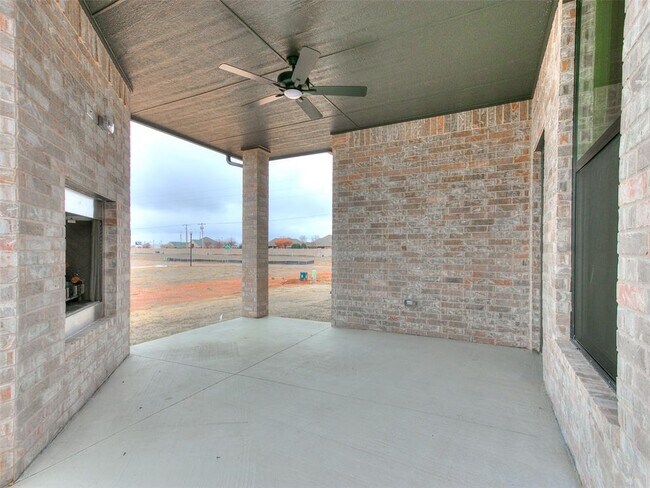 Building Photo - 13408 Lisbon Ave