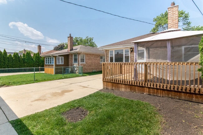 Building Photo - 4429 Opal Ave