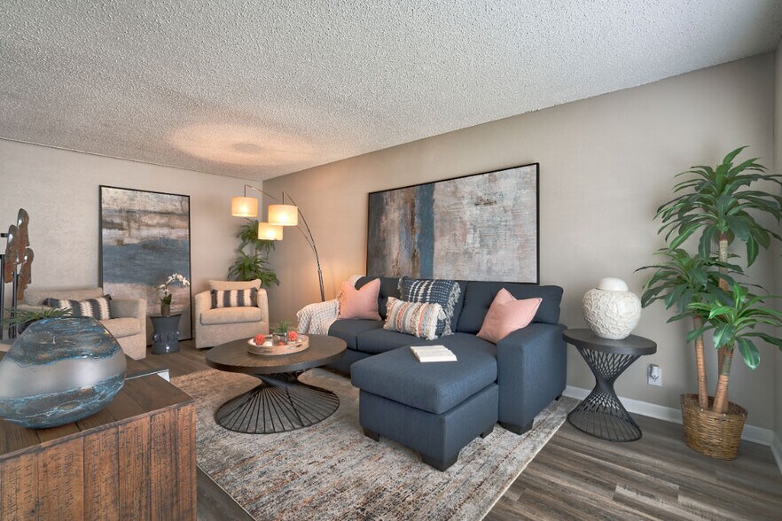 Primary Photo - The Palm on SPID