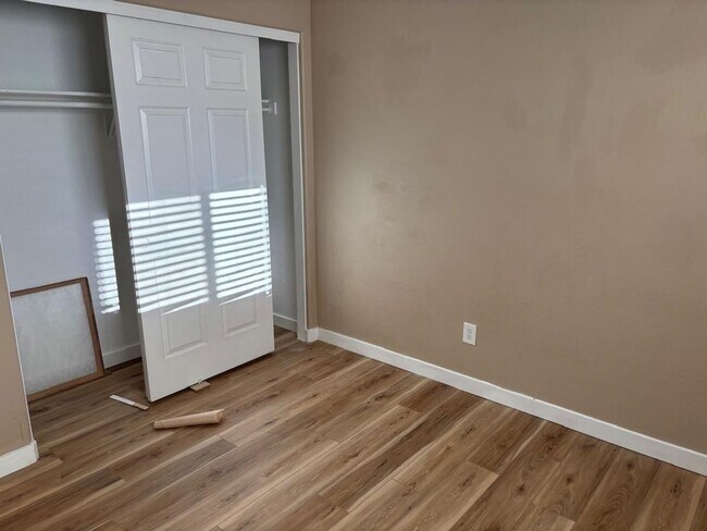 Building Photo - Charming 3BR House in Phoenix