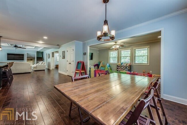 Building Photo - 7585 Spalding Ln