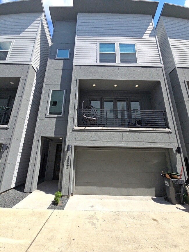 Building Photo - 2852 Cline St