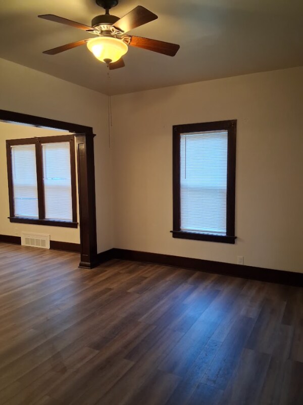 Building Photo - 418 S Hancock Ave