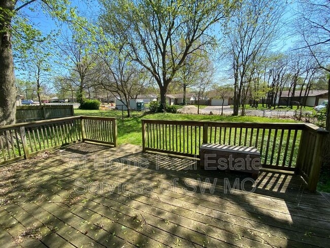 Building Photo - 1336 S Estate Ave