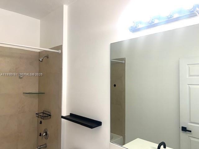 Building Photo - 5505 NW 27th Ct