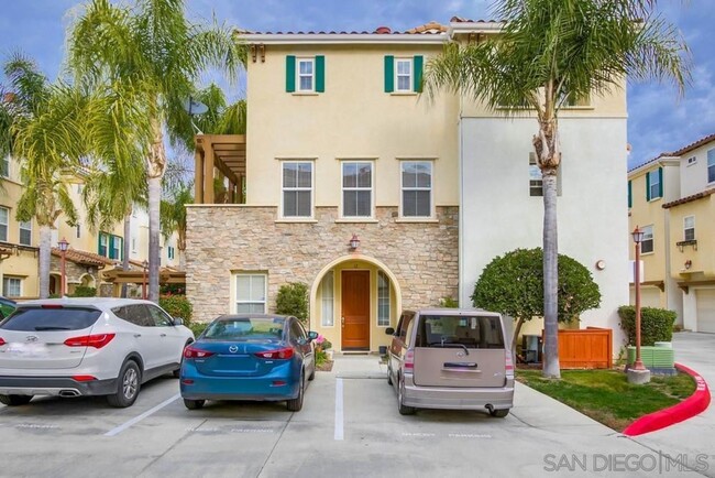 Primary Photo - Beautiful 3 BD, 3.5 BA Detached Townhouse ...