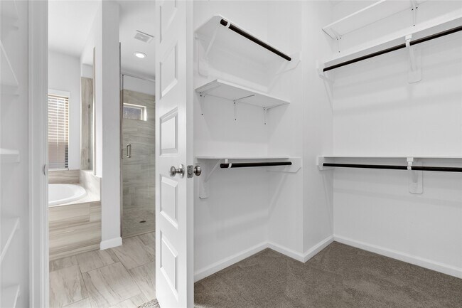 Building Photo - 5030 Morrison Dr