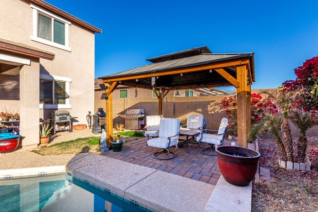 Building Photo - Gorgeous Home in San Tan Valley with Priva...