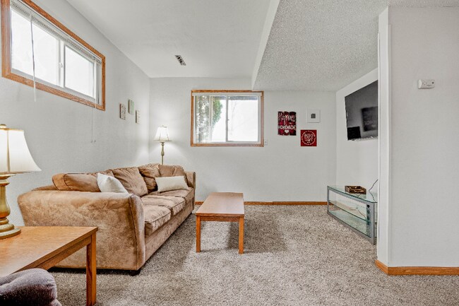 Primary Photo - 813 19th Ave SW