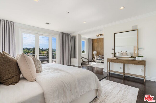 Building Photo - 4131 Prado De Los Caballos
