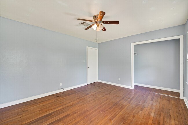 Building Photo - 5934 Belmark St