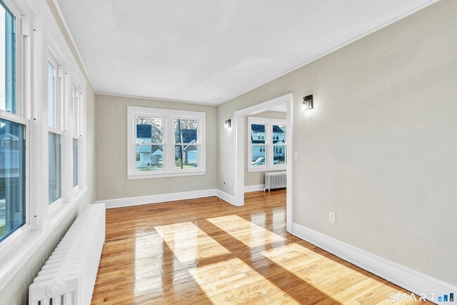 Building Photo - 126 Thomas St