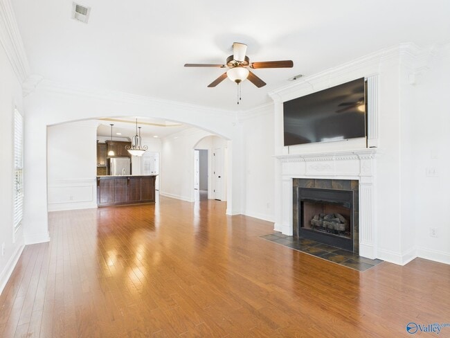Building Photo - 413 White Petal St SW