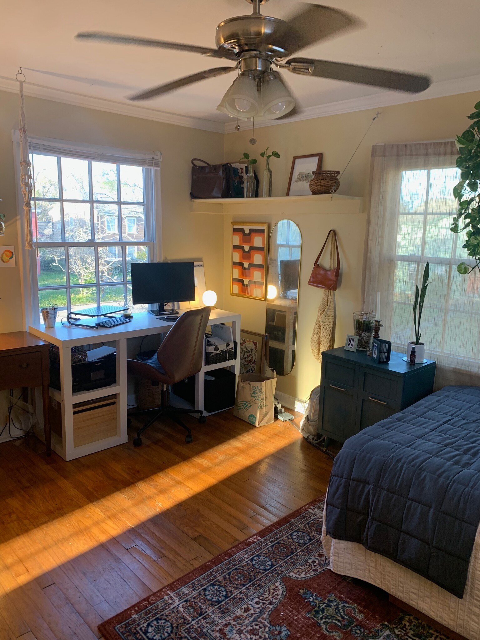 18 - Bedroom 2 (~15' x 11') - 810 Rittiner Dr