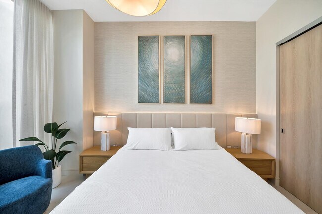 Building Photo - 2311 SE 17th St