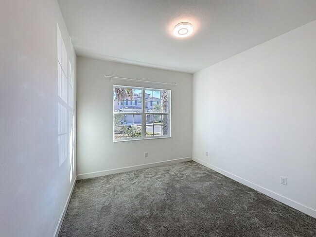 Building Photo - 32801 Tree of Life Ave