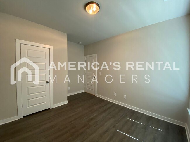 Building Photo - 145 Ridgeview Cir