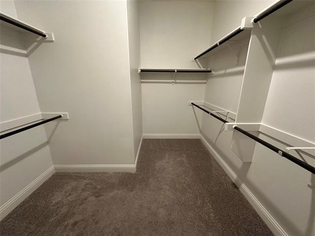 Building Photo - 3320 Oak Ln