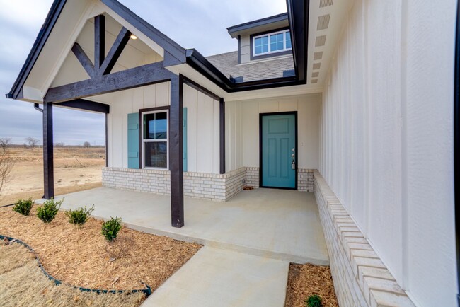 Building Photo - Stunning New Construction Home 4 Beds 3 Ba...