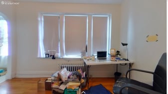 Building Photo - 347 Pleasant St