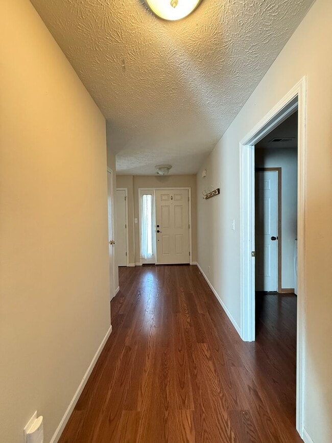 Building Photo - Charming 3BR/2BA Home in Brittany Chase with Fenced Yard & Fireplace