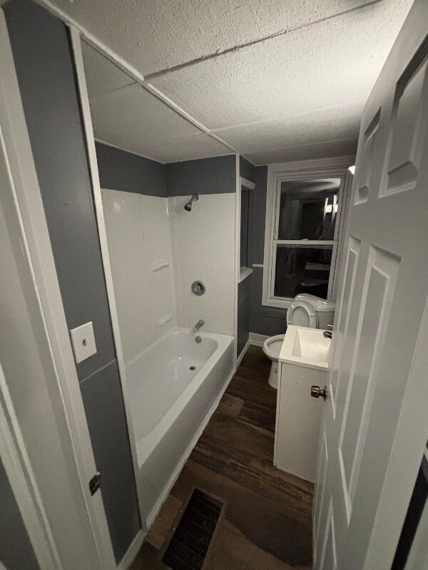 Building Photo - 407 E Vine St